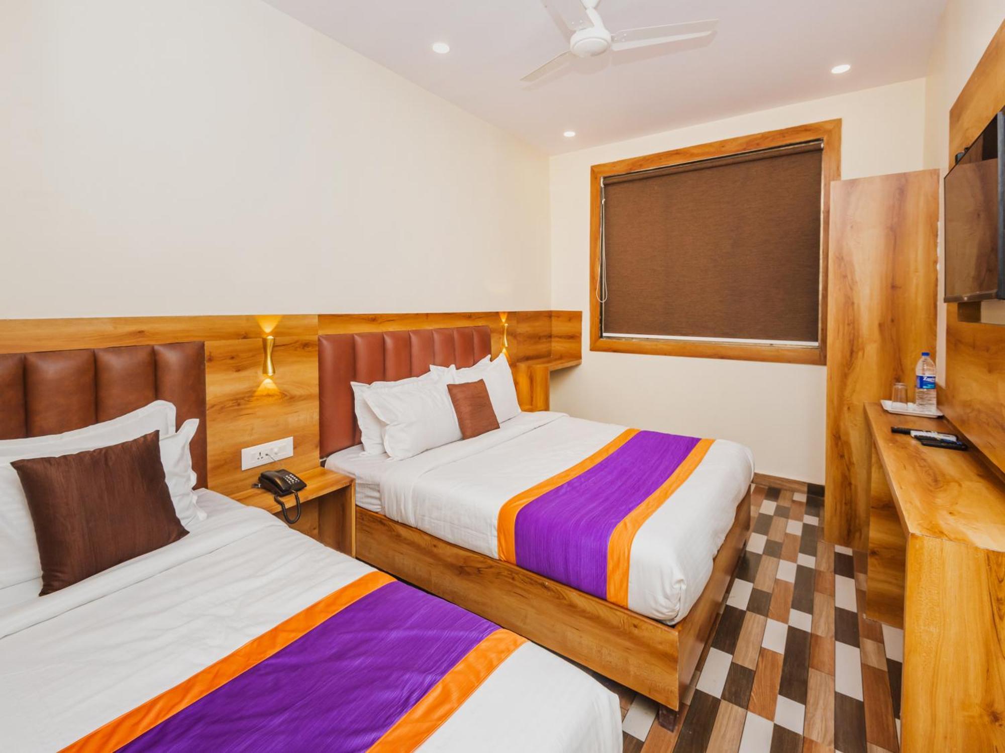 Hotel Era Mumbai Exterior photo