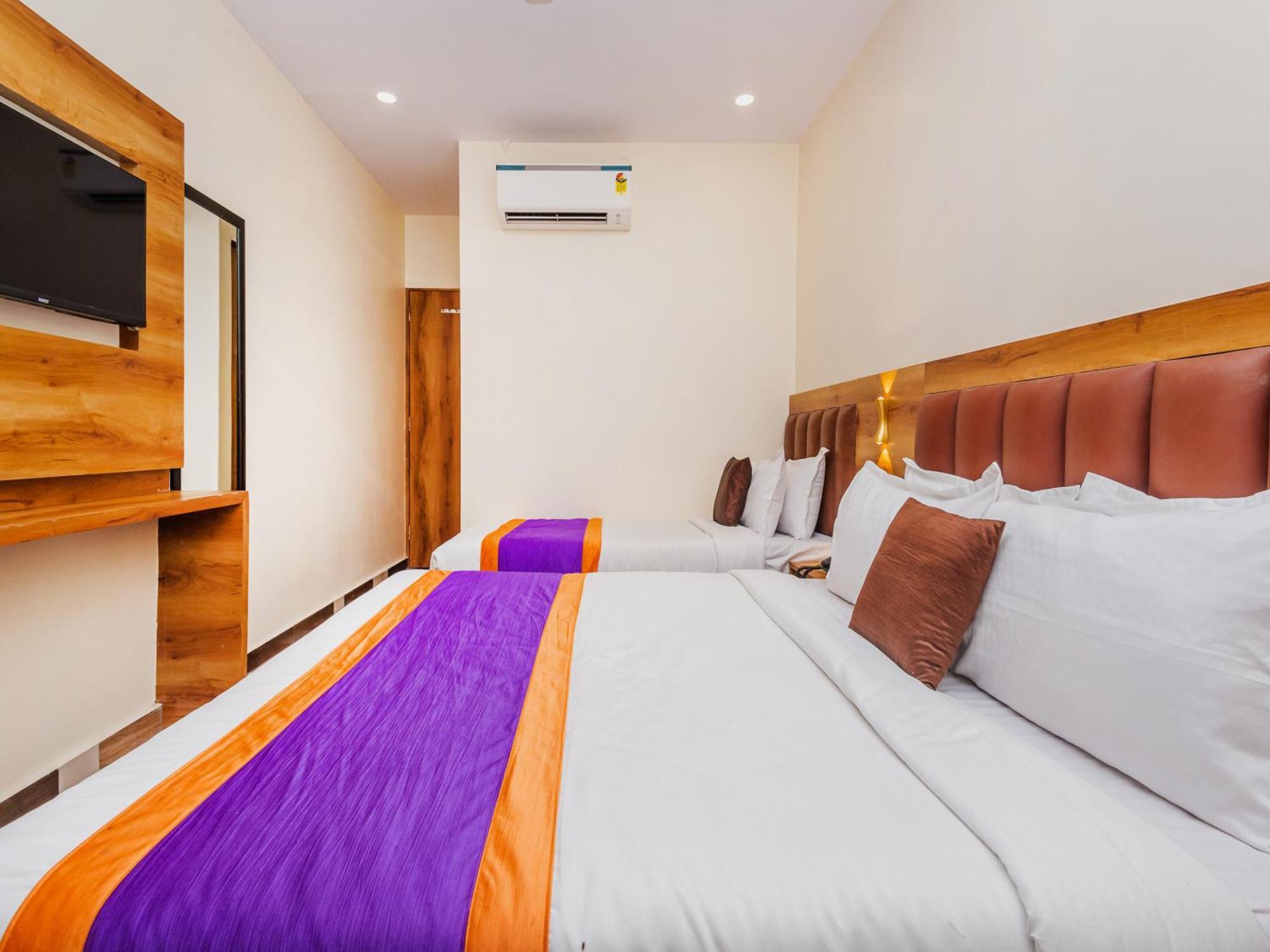 Hotel Era Mumbai Exterior photo