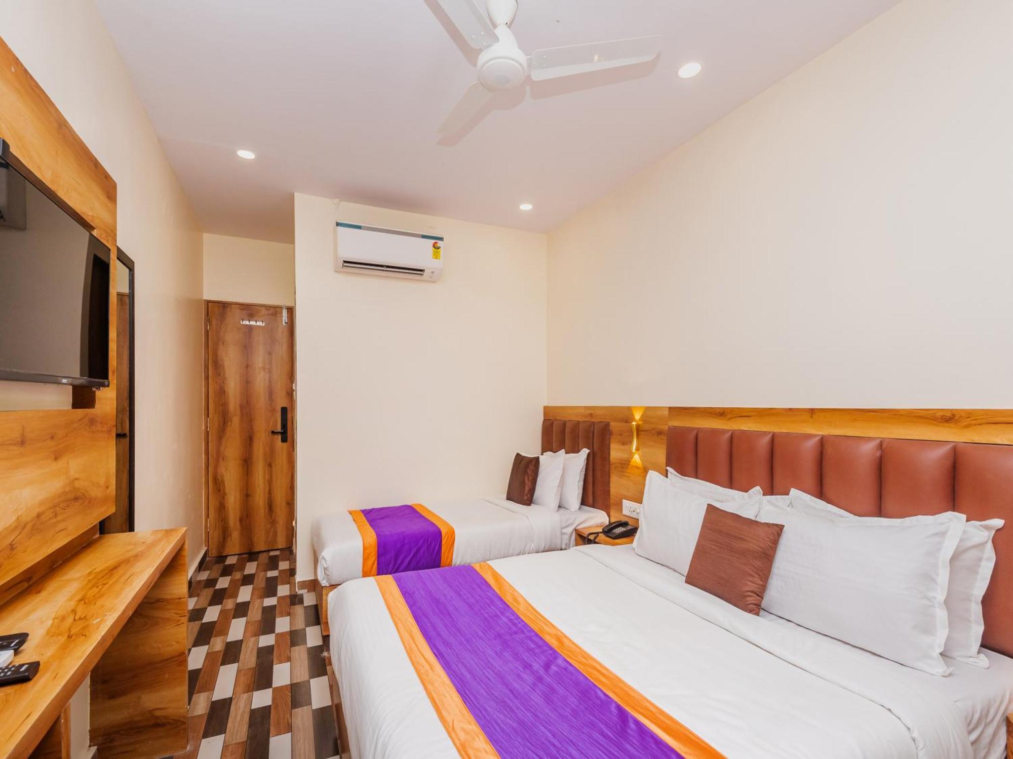 Hotel Era Mumbai Exterior photo